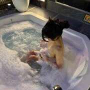 ヒメ日記 2025/10/25 19:41 投稿 松浦こころ 全裸美女からのカゲキな誘惑