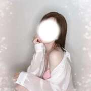 すみれ 出勤してます♡ 金の玉クラブ池袋～密着睾丸マッサージ～