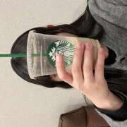 ゆあ 雪降ってる☃️ かりんと吉祥寺