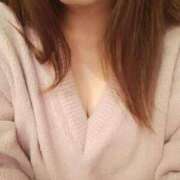 綾瀬おと うーん…🤔💭 恋する奥さん 西中島店