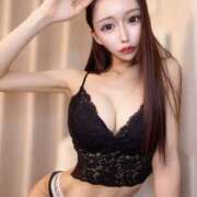 えれん 8日、9日、出勤♥️ クラブ バレンタイン大阪