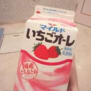 青木かな おかえり😻🍓 PLAY