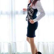 萩原　玲奈 おはようございます🩷 OLアフター5