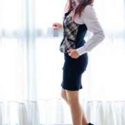 萩原　玲奈 8/9 出勤🩷 OLアフター5