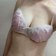 ヒメ日記 2025/10/06 22:15 投稿 上原りあ 断りきれない美人マッサージ嬢たち