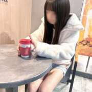 ろみ こんにちは、ろみです🌷 池袋あられ