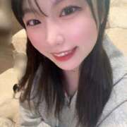 せな 深夜で身体は起きてるけど理性は寝てる😴 E+アイドルスクール