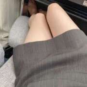 佐倉りお 出勤してます🐰💗 淫乱OL派遣商社 斉藤商事