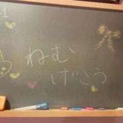 ヒメ日記 2025/10/03 23:51 投稿 ねむ☆胸を打ち抜くずっきゅん笑顔 妹系イメージSOAP萌えフードル学園 大宮本校