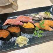 しおり 🍣 レモンカフェ