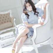 伊月えな ハッピーな1日😽 皇帝別館（こうていべっかん）