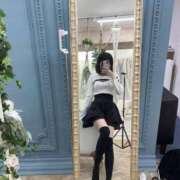 みう 私服🩷 E+アイドルスクール新宿・歌舞伎町店