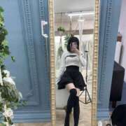 みう 私服🩷 E+アイドルスクール新宿・歌舞伎町店