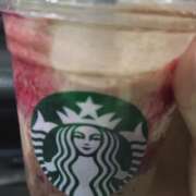 神楽まひ★ 🍓🍓🤍ྀི elumo(エルモ)