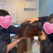 かおり ♥️♥️- ̗̀ 𝙷𝙰𝙿𝙿𝚈 𝙱𝙸𝚁𝚃𝙷𝙳𝙰𝚈  ̖́-♥️♥️ ノーブラで誘惑する奥さん谷九・日本橋