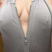 ヒメ日記 2025/12/23 22:51 投稿 なる ノーブラで誘惑する奥さん谷九・日本橋