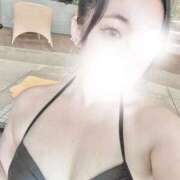 すず 🎀本日出勤🎀 ノーブラで誘惑する奥さん谷九・日本橋