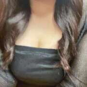 【あい】純粋そうで結構大胆♪ ふわふわ〜💕 コーチと私と、ビート板･･･