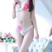 紗良(サラ) Q.最近食べて美味しかったものは？ グランドオペラ名古屋