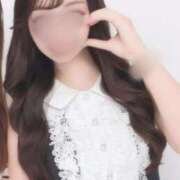 なこ 本日出勤してます🤍 渋谷くいーんず