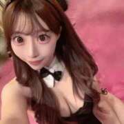 もも 🎀 マエガミ長スギィ 🎀 JAPAN CLUB BUNNY LOUNGE