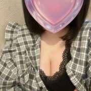 かな 出勤！ 白いぽっちゃりさん