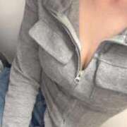 ヒメ日記 2025/10/08 20:02 投稿 馬越まりえ 全裸美女からのカゲキな誘惑