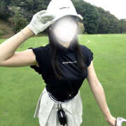 ねおん ⛈️雷雨で中断ゴルフ⛳️ 大宮baton