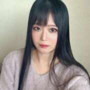 ペタンコ 何故か目が充血してる 【福岡デリヘル】20代・30代★博多で評判のお店はココです！