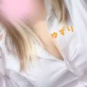 ゆずり ありがとうございました♡ 全裸の女神orいたずら痴漢電車