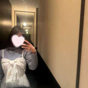 もも『後光が差す美少女 礼儀正しく美しい。She is Perfect』 お散歩日記🐾 錦糸町派遣型JKリフレガチあい