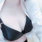 来賀　びすけ たいき〜ん！ ノーパンパンスト スケベなOL梅田・兎我野店