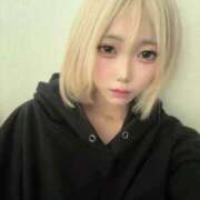 ねこ 日刊ヘブンのってるよー🌟 黒い金魚（札幌）