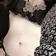 上条ろあ 空いてます♡ ド淫乱セレブ妻