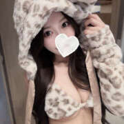 吉村 あやか 今日から四日間🤍 Neo Elegance（ネオエレガンス）