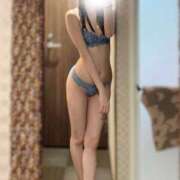 りあ★天真爛漫な敏感現役JD★ 🤫2人だけの秘密の夜🤫 S級素人清楚系デリヘル chloe