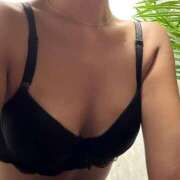 ヒメ日記 2025/08/12 15:46 投稿 泉まな 全裸美女からのカゲキな誘惑