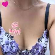 ヒメ日記 2025/10/02 14:22 投稿 泉まな 全裸美女からのカゲキな誘惑