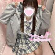 ヒメ日記 2025/10/24 23:50 投稿 しおり 学校帰りの妹に手コキしてもらった件 梅田