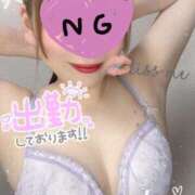 ひとみ 今月ラスト出勤したよ😚💜 人妻倶楽部 内緒の関係 越谷店