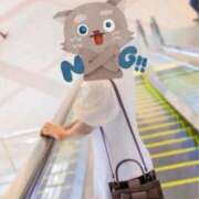 なぎ 土曜日レア⭐︎ ノーパンエステ!?絶頂させる天使たち