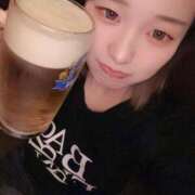 ラ　ラ 明日います🙊 びしょぬれ潮吹秘書