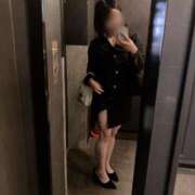 ヒメ日記 2025/11/01 18:10 投稿 葉桐きょうこ 全裸にされた女たちor欲しがり痴漢電車