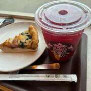 ヒメ日記 2025/10/08 12:24 投稿 みるく 桃李（とうり）