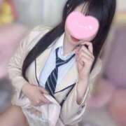 えみか 出勤💗 E+アイドルスクール新宿・歌舞伎町店