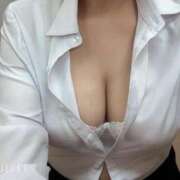 ヒメ日記 2025/10/24 03:25 投稿 湧々　くろみ ノーパンパンスト スケベなOL梅田・兎我野店