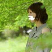 響(ひびき) はじめまして！本日出勤！ エクレア上野御徒町　天然貴姉乳舐手淫店