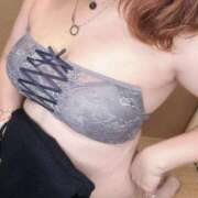 のあ しゅっきん ノーブラで誘惑する奥さん谷九・日本橋