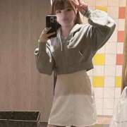 そら 小柄かわいい系美少女！ 本日出勤しております🌼 ウエスト・コム