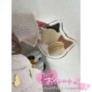 ゆい ご褒美マカロン😉 ビデオdeはんど すすきの校